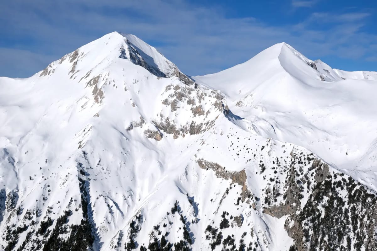 Les sommets enneigés du Pirin vus depuis le domaine skiable de Bansko